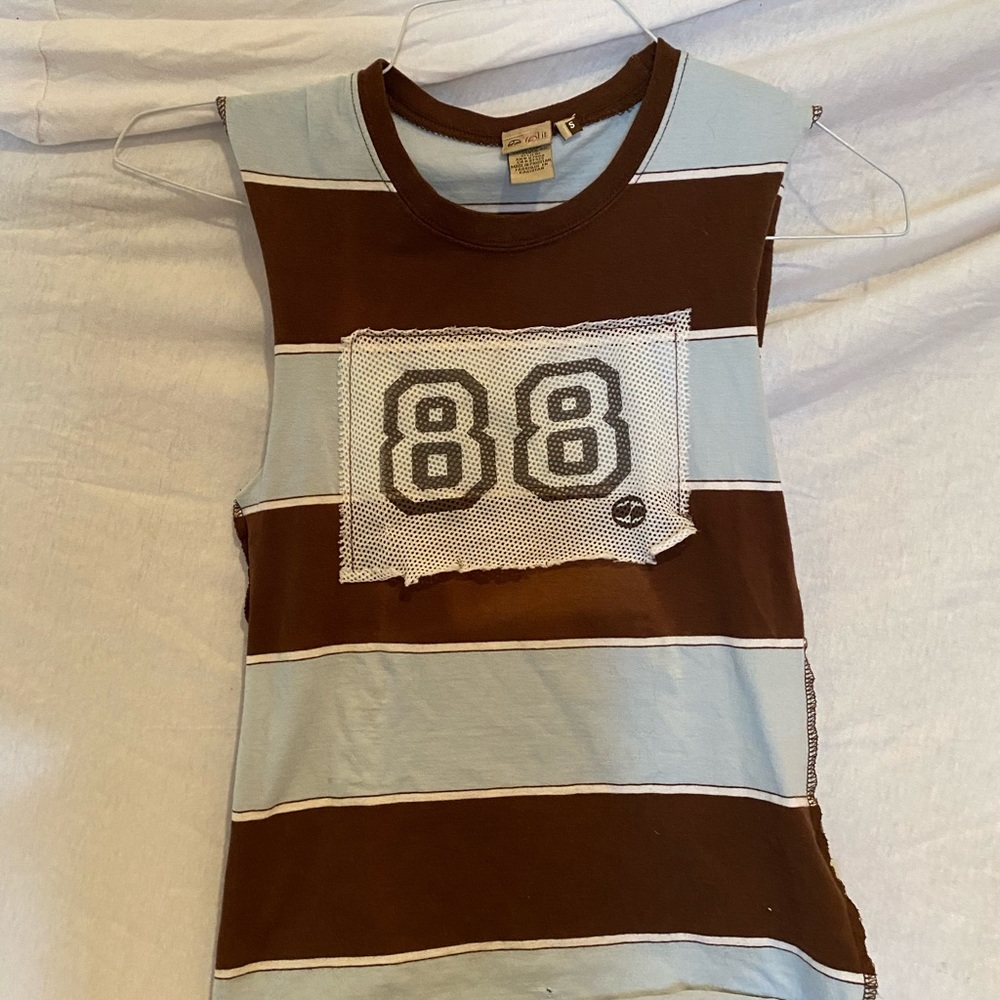 Sporty striped top